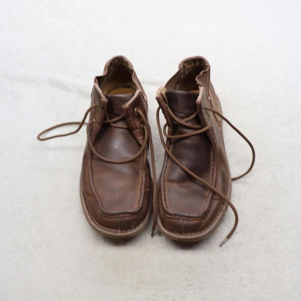 Justin Men 9.5 Chukka Boots Brown Leather Lace Up Moc Toe Rugged Workwear JM422